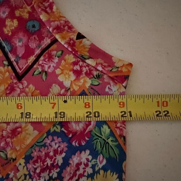 Zig Zag Stripe Pink patterned top - Picture 4 of 5